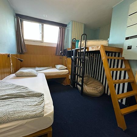 Baroque Hostel & Coworking Budapest Luaran gambar