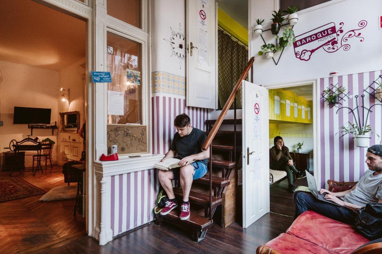 Baroque Hostel & Coworking Budapest Luaran gambar