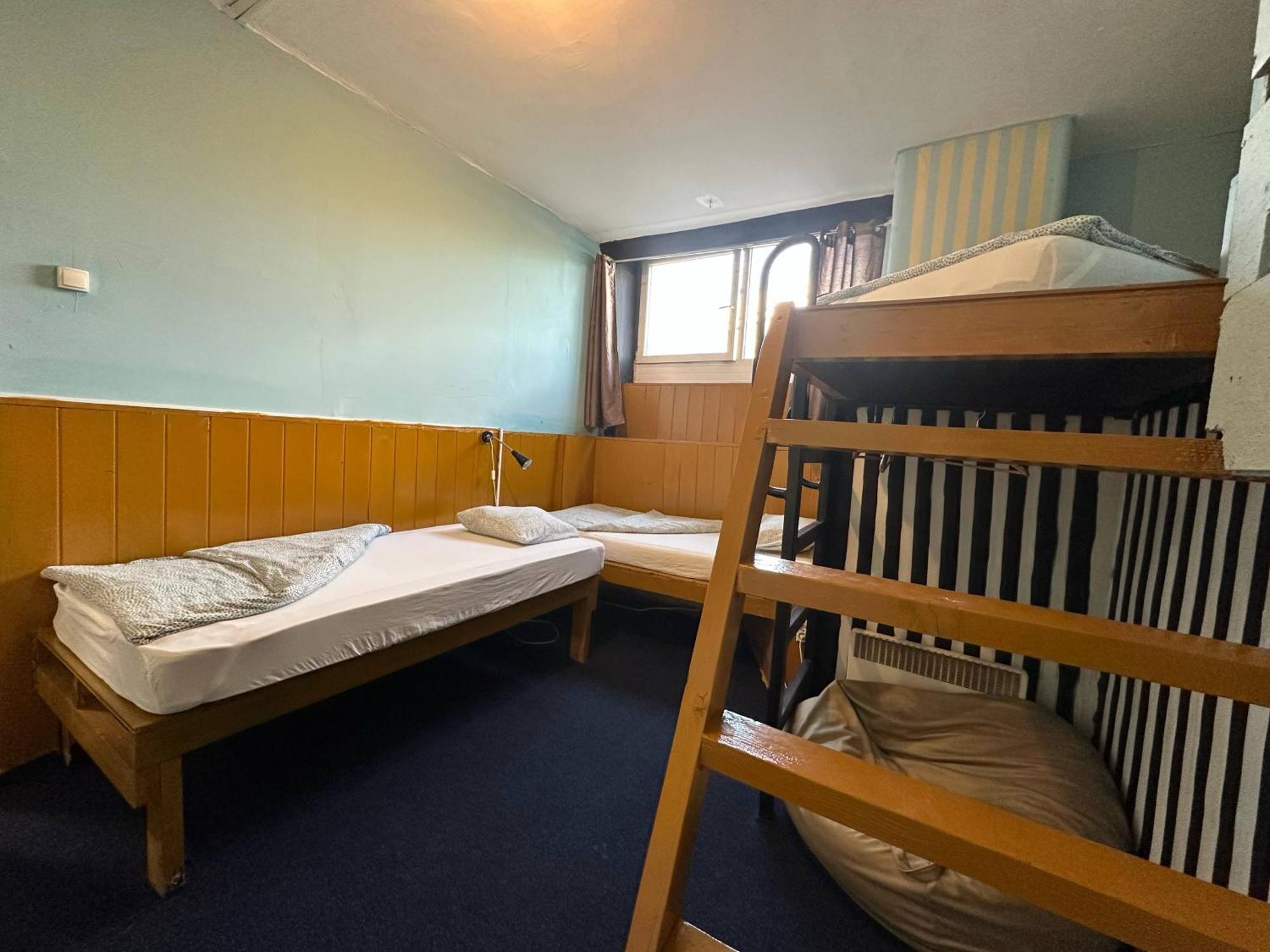 Baroque Hostel & Coworking Budapest Luaran gambar